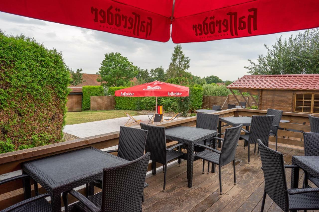 Hotel Zur Post Ochsendorf Кенігслуттер Екстер'єр фото